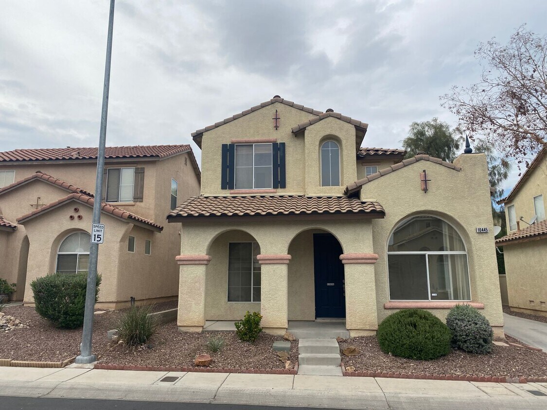 Foto principal - Silverado Ranch Home for Rent