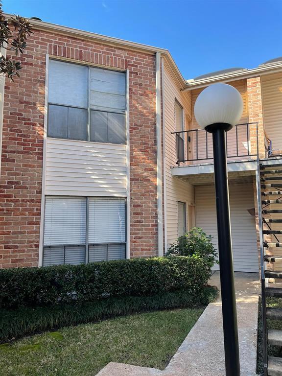 3731 Thistlemont Dr, Houston, TX 77042 Condo for Rent in Houston, TX