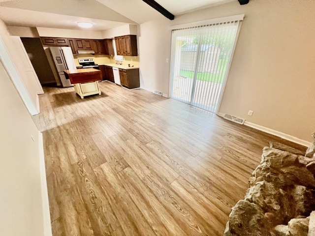 Building Photo - 8200 N Larch Pl