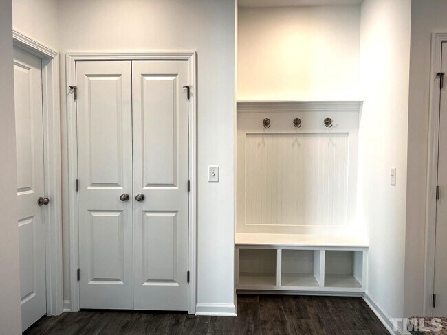 Foto del edificio - 3 Bedroom Townhome for Sale