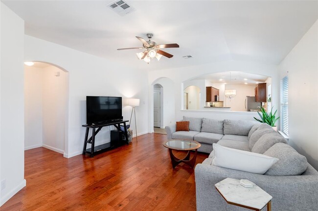 Foto del edificio - 1310 Sunny Meadows Loop