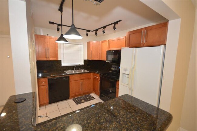 Building Photo - 5100 SW 64th Ave