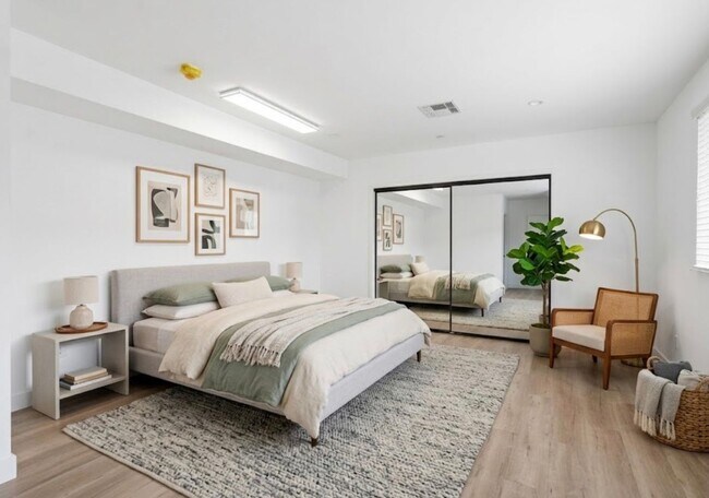 Foto del edificio - 1656 Rockwood St