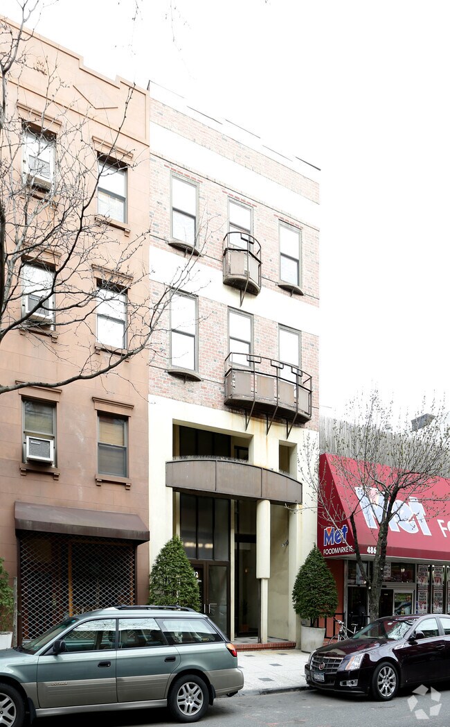 Building Photo - Henry Street Mews