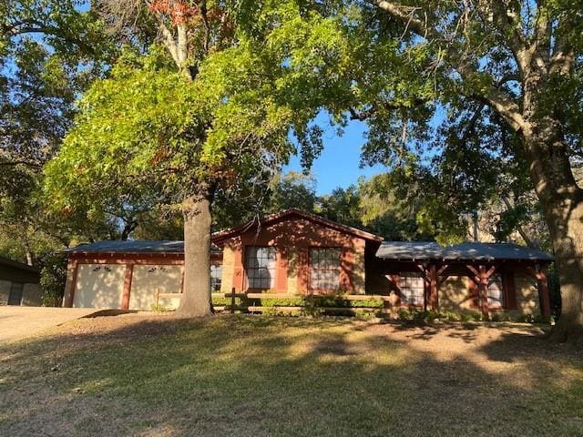 Building Photo - 5811 Highland Hills Dr