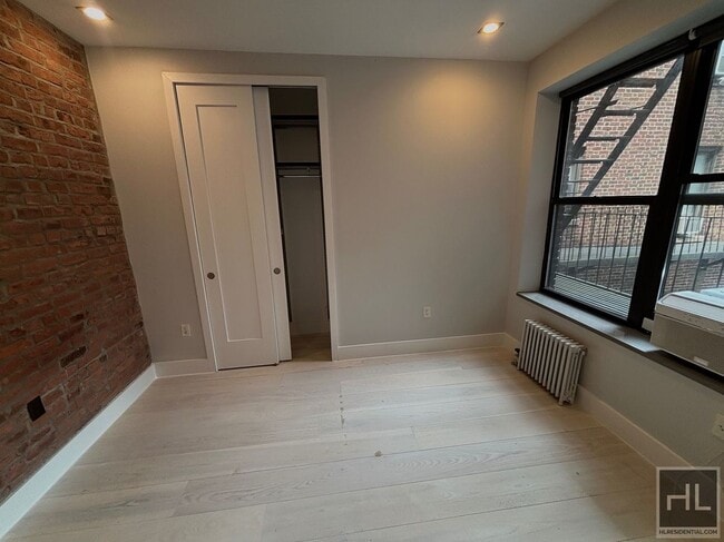 Building Photo - Stanton Street