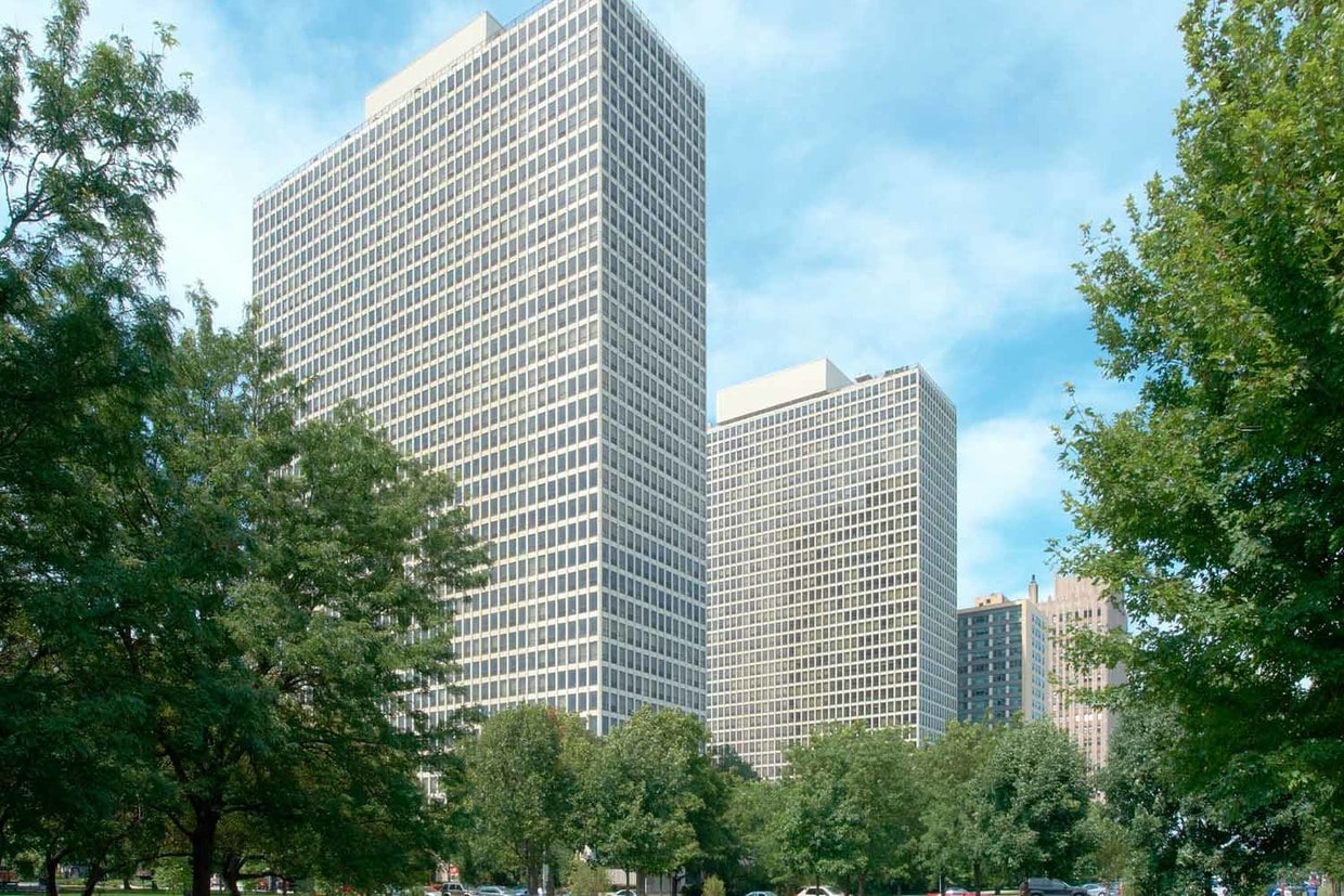 Regents Park Apartments Chicago, IL