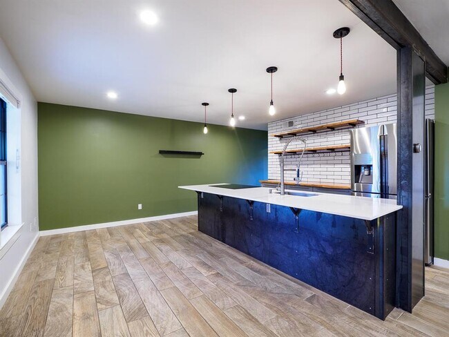 Foto del edificio - 2302 East Side Dr