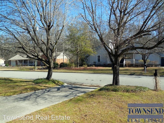 Foto del edificio - 3 br, 2 bath House - 2322 Rolling Hill Rd