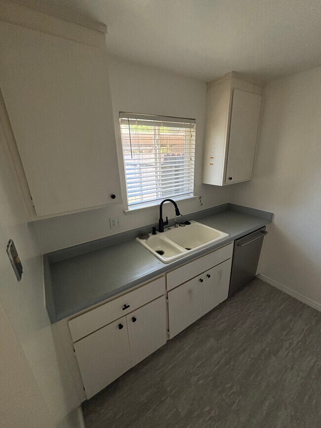 Foto del edificio - 326 Hemlock St