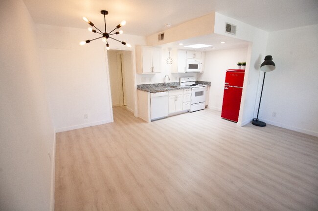 Building Photo - 3737 E Turney Ave
