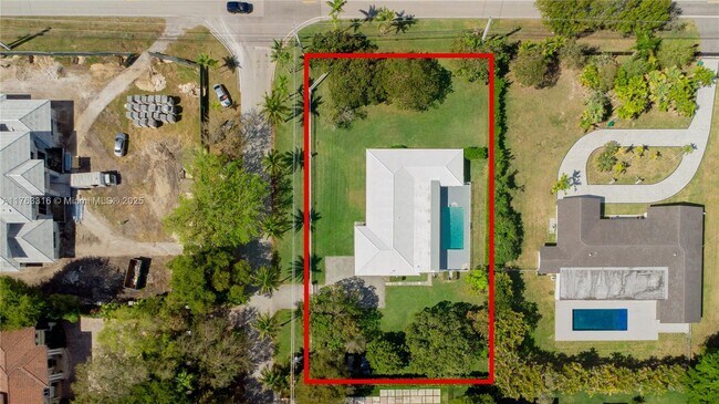 Foto del edificio - 6695 SW 96th St