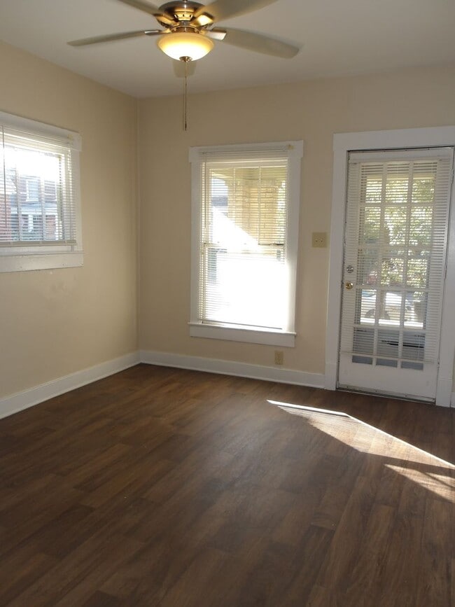 Building Photo - 629 W Ormsby Ave