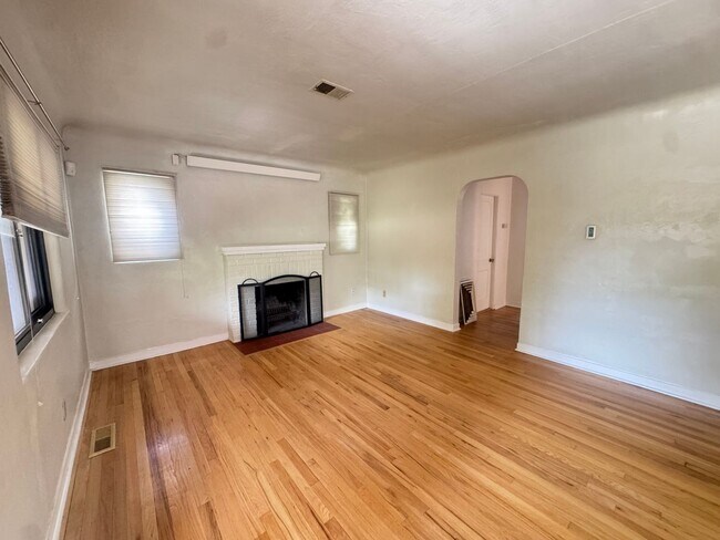 Foto del edificio - 1210 Jackson St SE