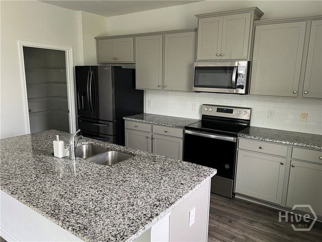 Building Photo - 110 Coopers Rise