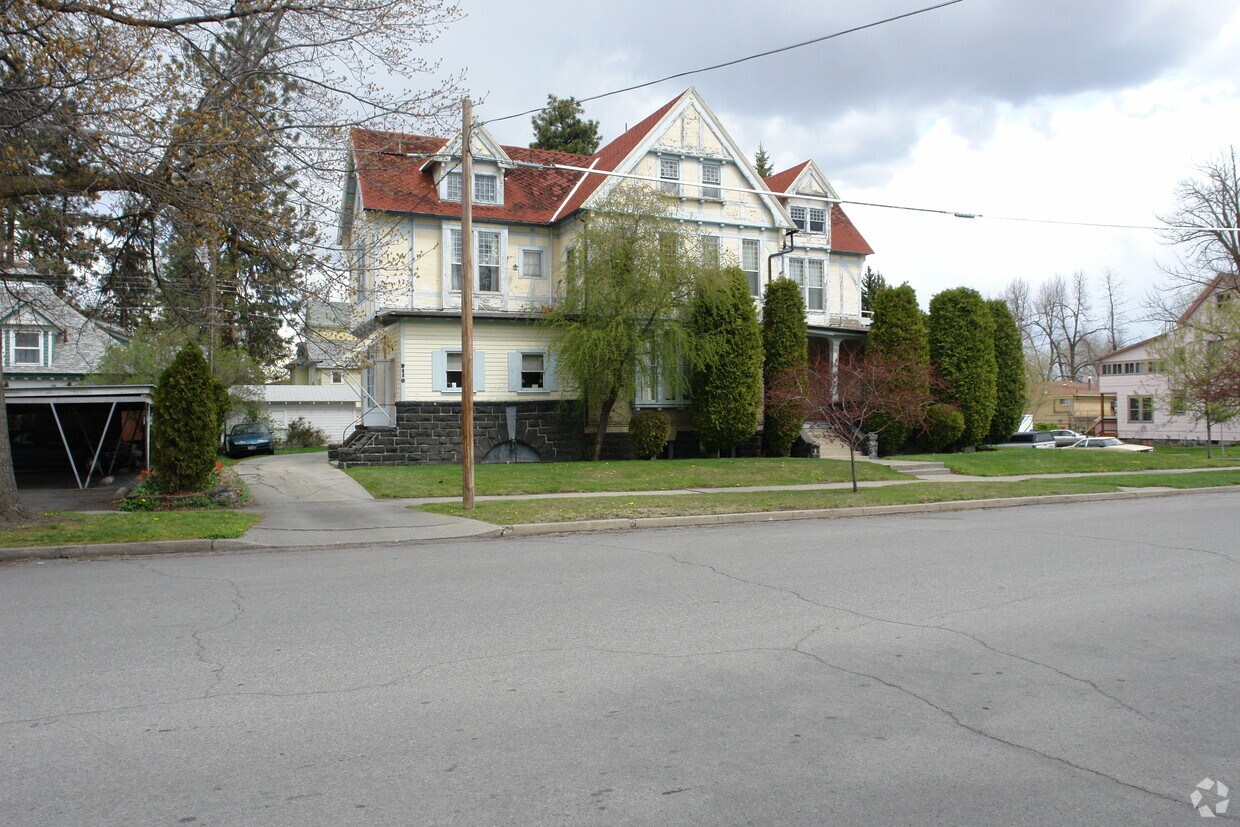 Building Photo - 2108-2110 W Pacific Ave