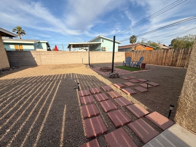 Building Photo - 1040 Canosa Ave