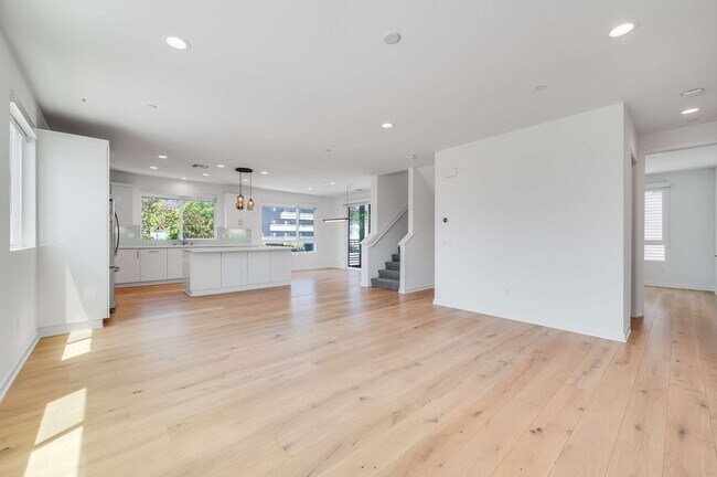 Foto del edificio - 4320 N Eagle Rock Blvd