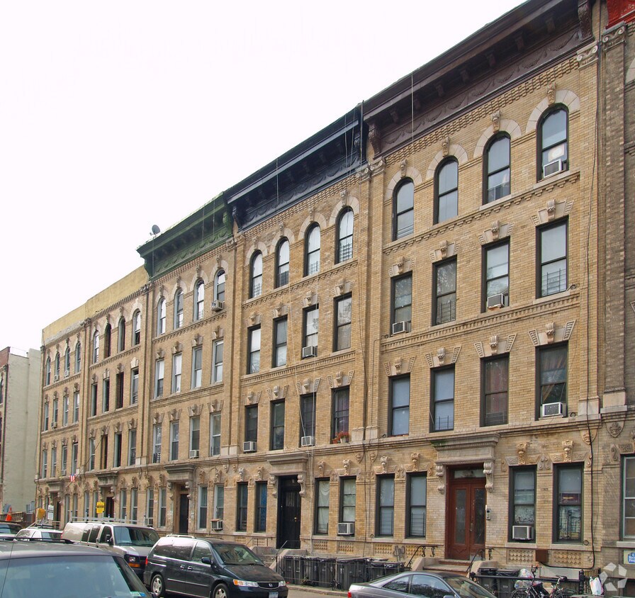 Foto principal - 161 Starr St