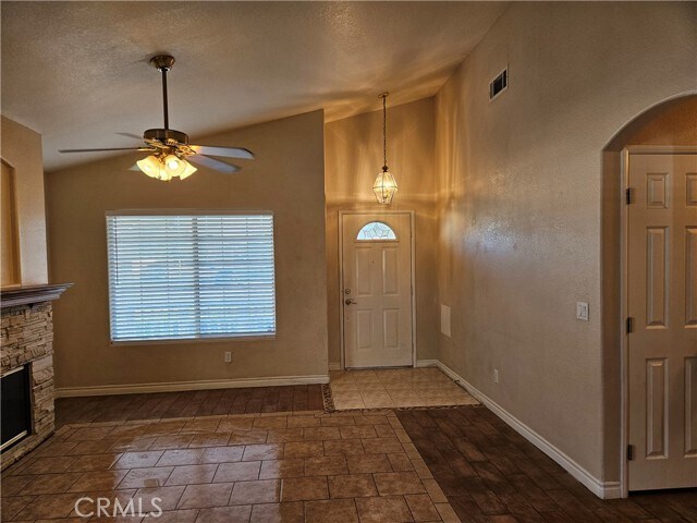 Building Photo - 27070 Hemingway Ct