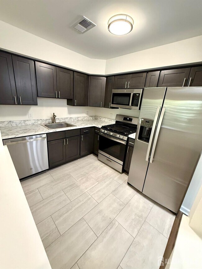 Foto del edificio - 1238 Waterford Dr