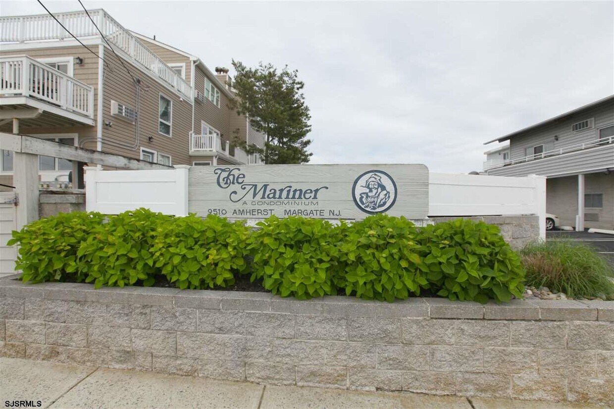 Foto principal - 9510 Amherst Ave