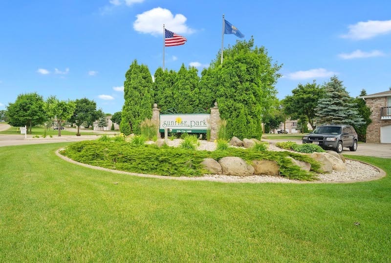 Sunrise Park Apartments - 5472 W Michaels Dr Appleton, WI 54913 ...