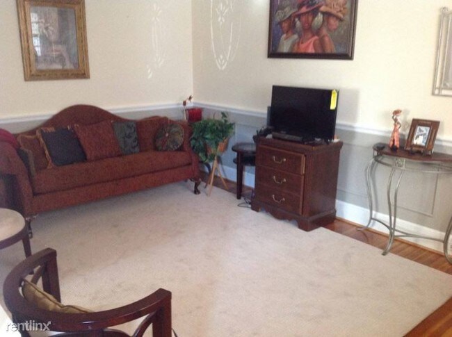 Foto del edificio - 3 br, 1 bath House - 129 Beechwood Avenue