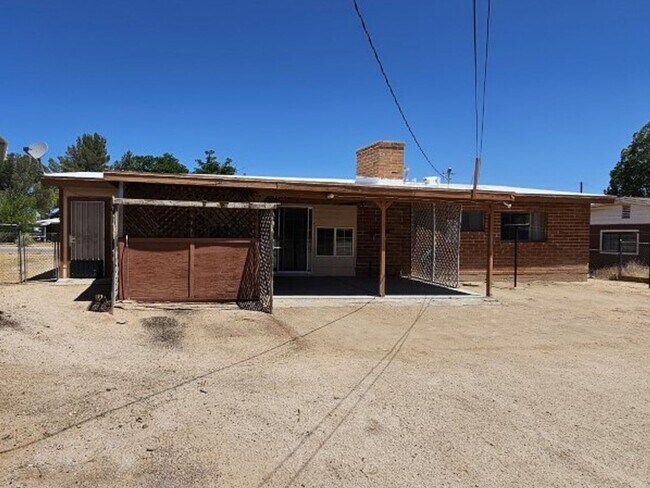 Building Photo - Brick Charmer in established neighborhood