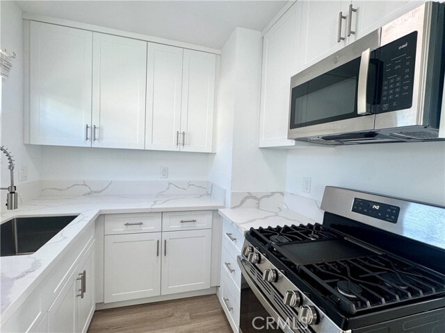 Building Photo - 908 Manhattan Ave