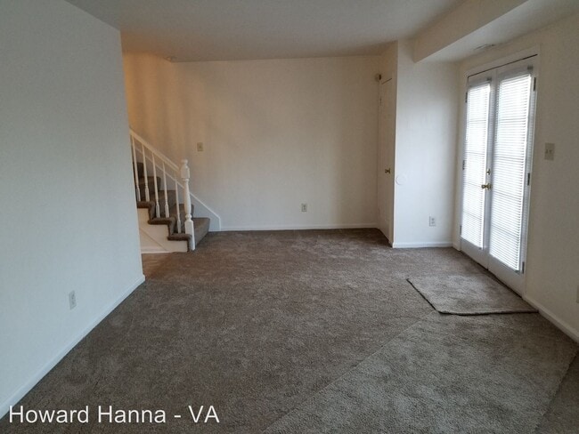 Building Photo - 2 br, 1.5 bath House - 4409 King Street