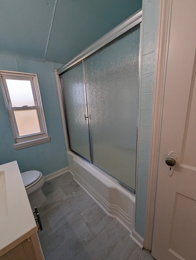 Building Photo - 1117 Logan Ave