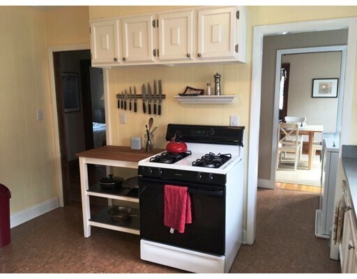 Building Photo - 32 Rangeley Rd