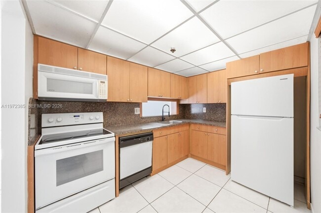 Building Photo - 8760 SW 133rd Avenue Rd