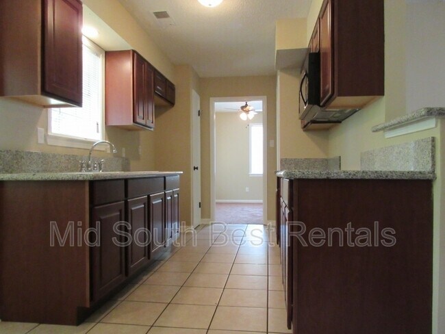 Building Photo - 3058 Domar St