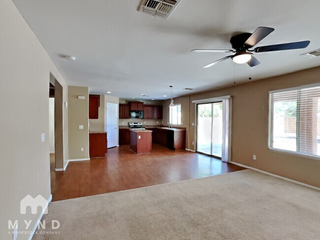 Building Photo - 4732 W Dill Ave