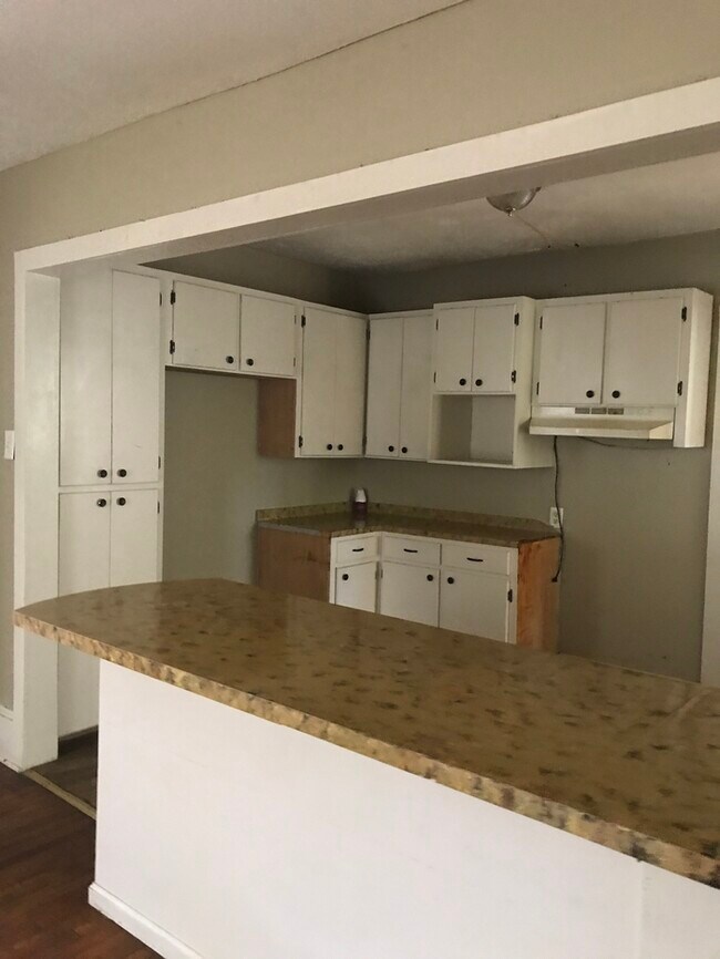 Foto del edificio - 214 Clemson St