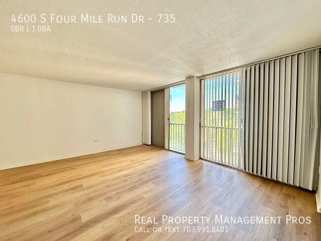 Foto del edificio - 4600 S Four Mile Run Dr