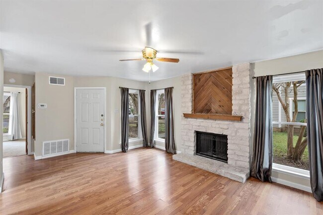 Foto del edificio - 10616 Mellow Meadow Dr