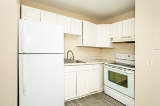 Building Photo - 3016 Pleasant Ave