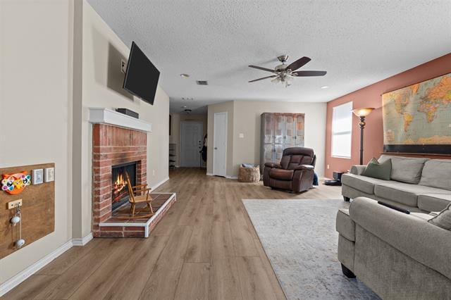 Foto del edificio - 1708 Sierra Meadow Ln