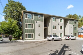 Building Photo - 356 E 7th Ave