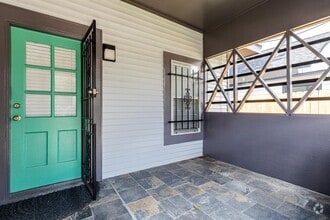 Building Photo - 2806 Holman St