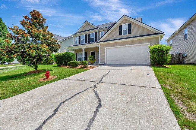 Building Photo - Spacious 4-Bedroom Home for Rent in Sought...