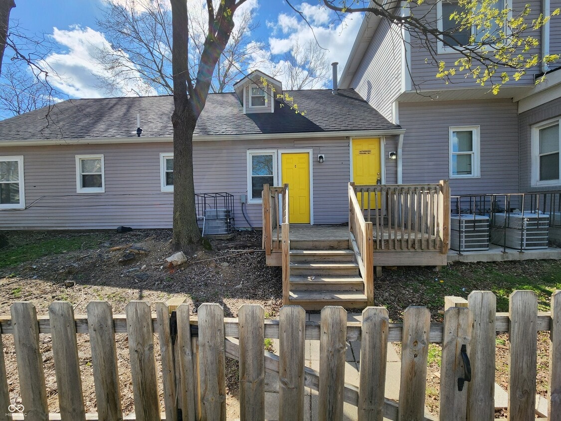Primary Photo - 2531 10th St