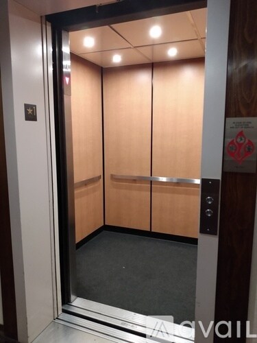 Foto del edificio - 400 W 76th Ave