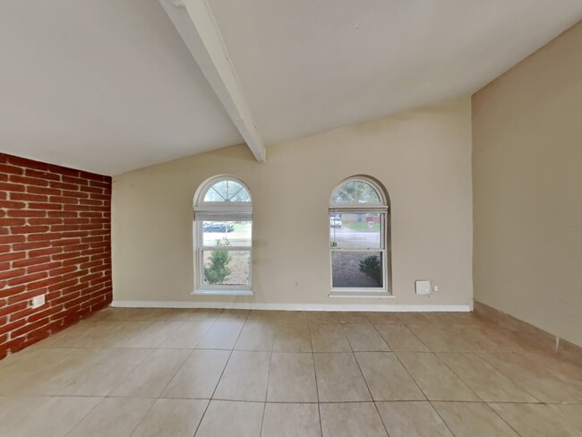 Building Photo - 15714 Mendocino Dr