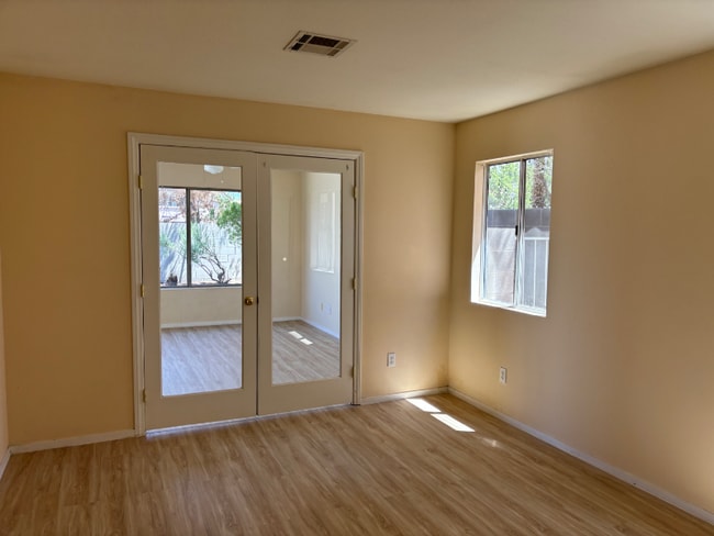 Building Photo - 5212 Del Rey Ave