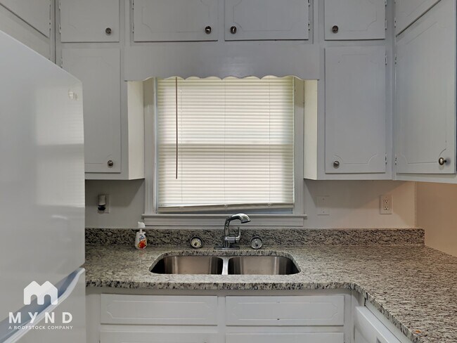 Foto del edificio - 1836 Hillsway SW