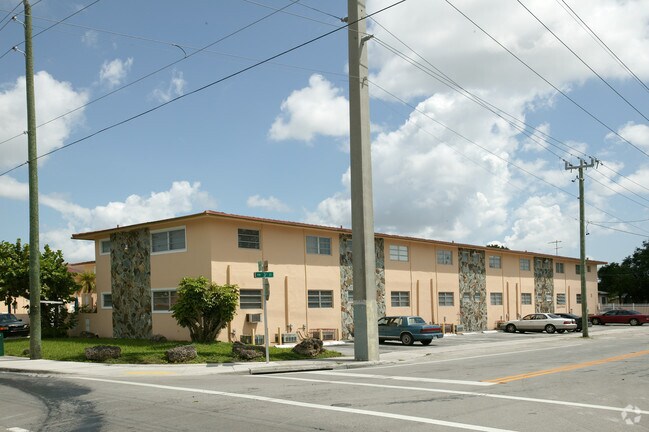 Foto del edificio - Red Road Manor Apts